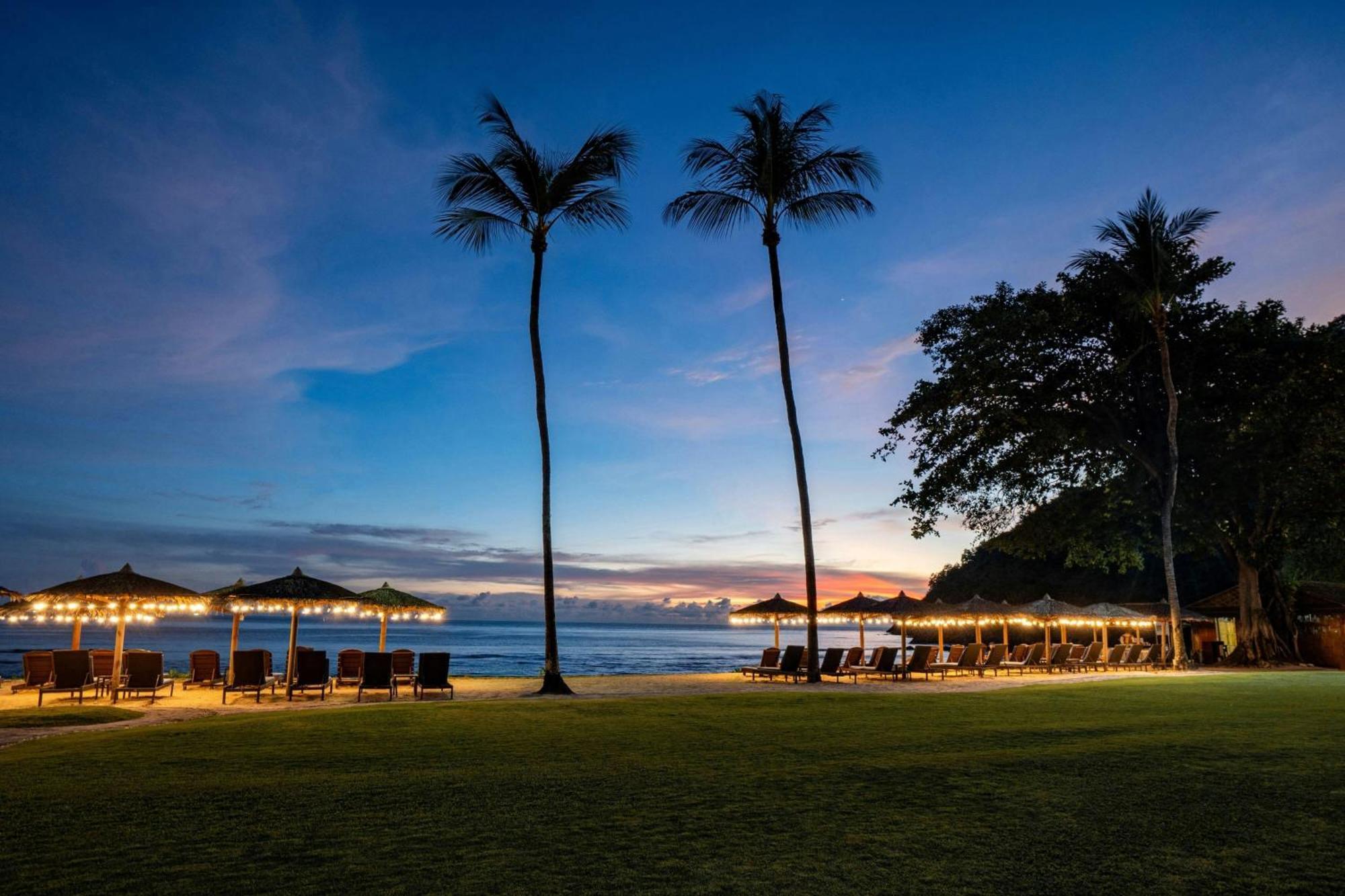 Phuket Marriott Resort&Spa, Merlin Beach - SHA Extra Plus Patong Exterior foto Sunset at the beach